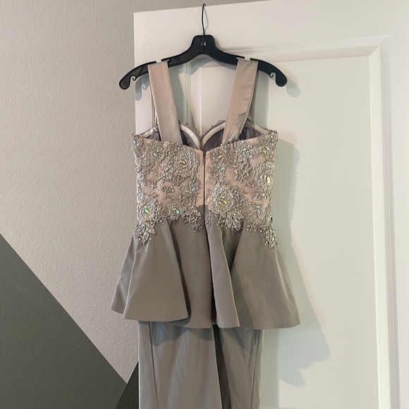 Evening gown - Picture 5 of 8